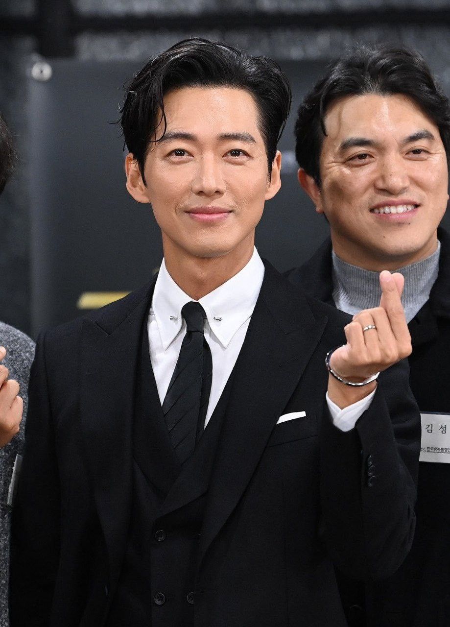 Namkoong Min
